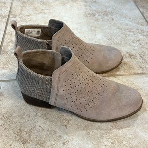 Toms booties